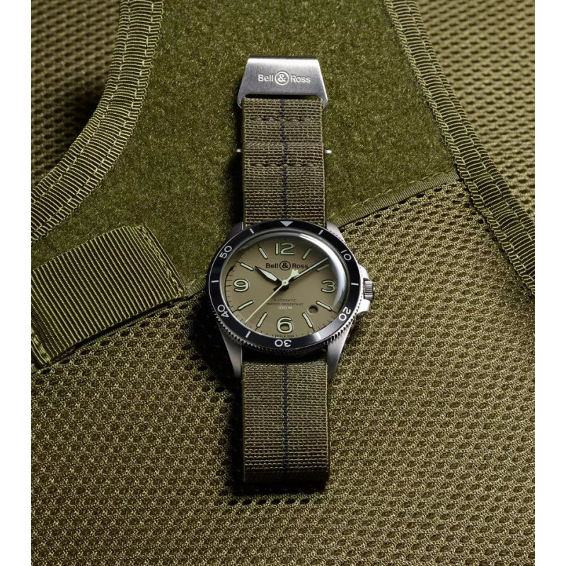 BR V2-92 Military Green 41 mm Automatique